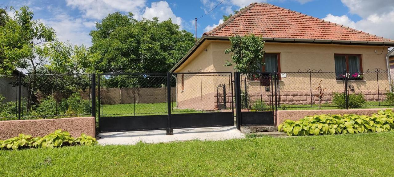Andrea Vendeghaz Villa Egerszolat Eksteriør bilde